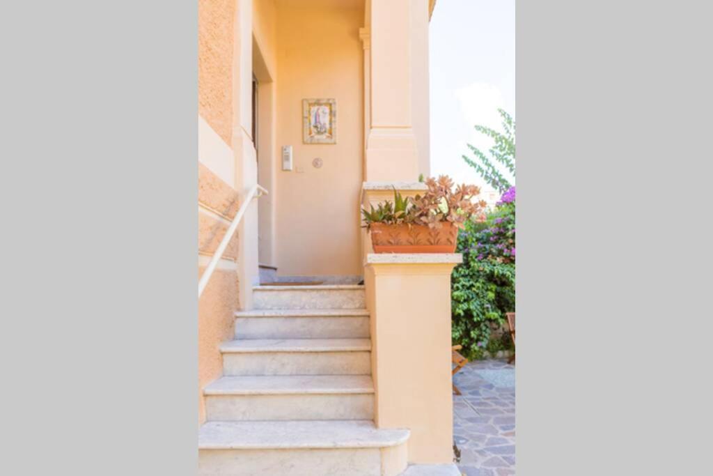 Romantica Apartment With Dehors Near San Giovanni エクステリア 写真